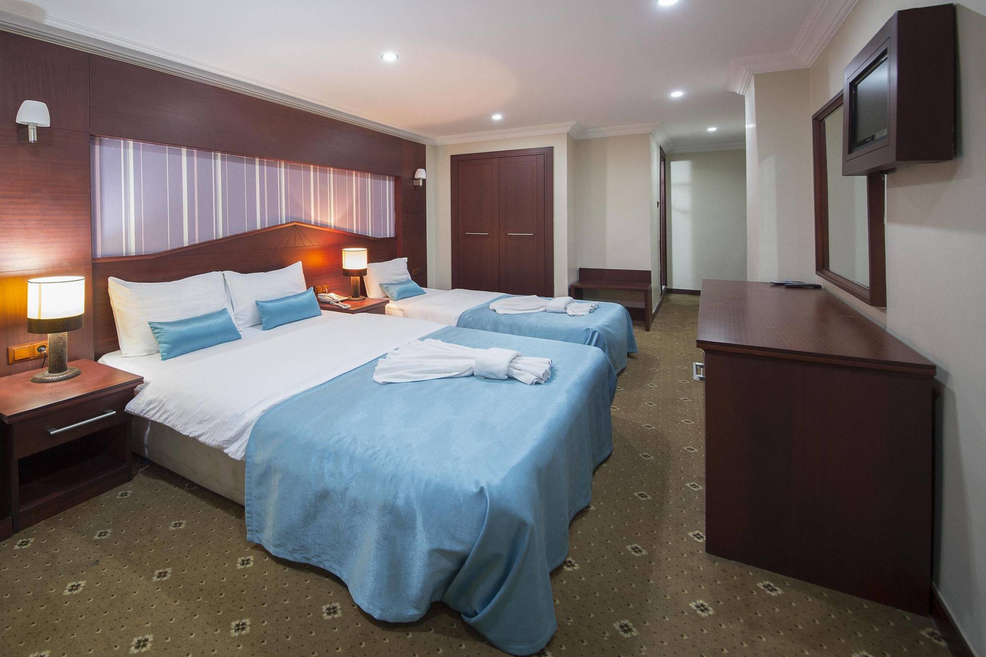 Grand Zentrum & Cafe Restaurant - Taksim Square Otel 3*